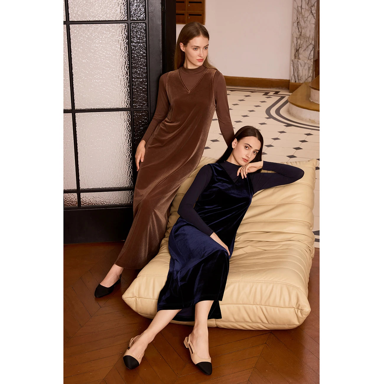 Elegant Velvet V-Neck Maxi Dress – Long Sleeve Modest Fit