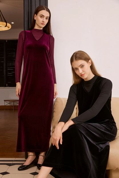 Elegant Velvet V-Neck Maxi Dress – Long Sleeve Modest Fit